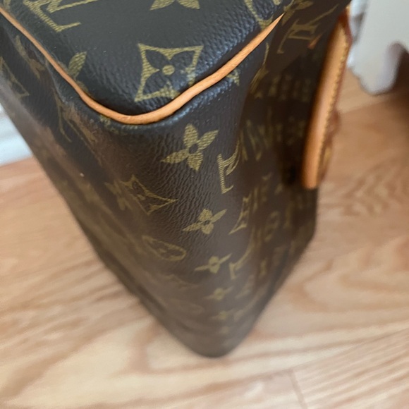 Louis Vuitton Monogram Canvas Handbag - Picture 7 of 13